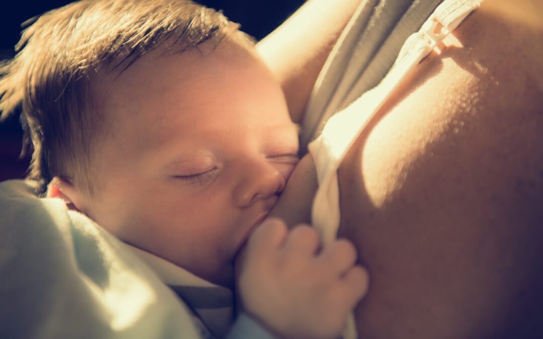 newborn baby breastfeeding struggles
